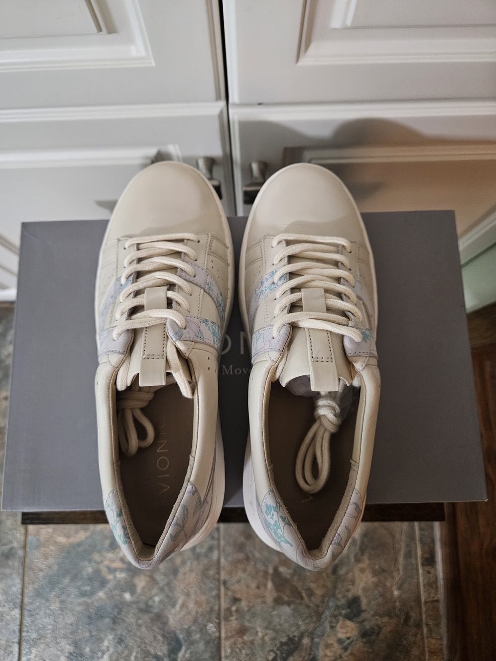 Vionic Simasa Cream Beige Leather Chunky Sneaker Comfort Pastel Floral Blokecore - Picture 5 of 7